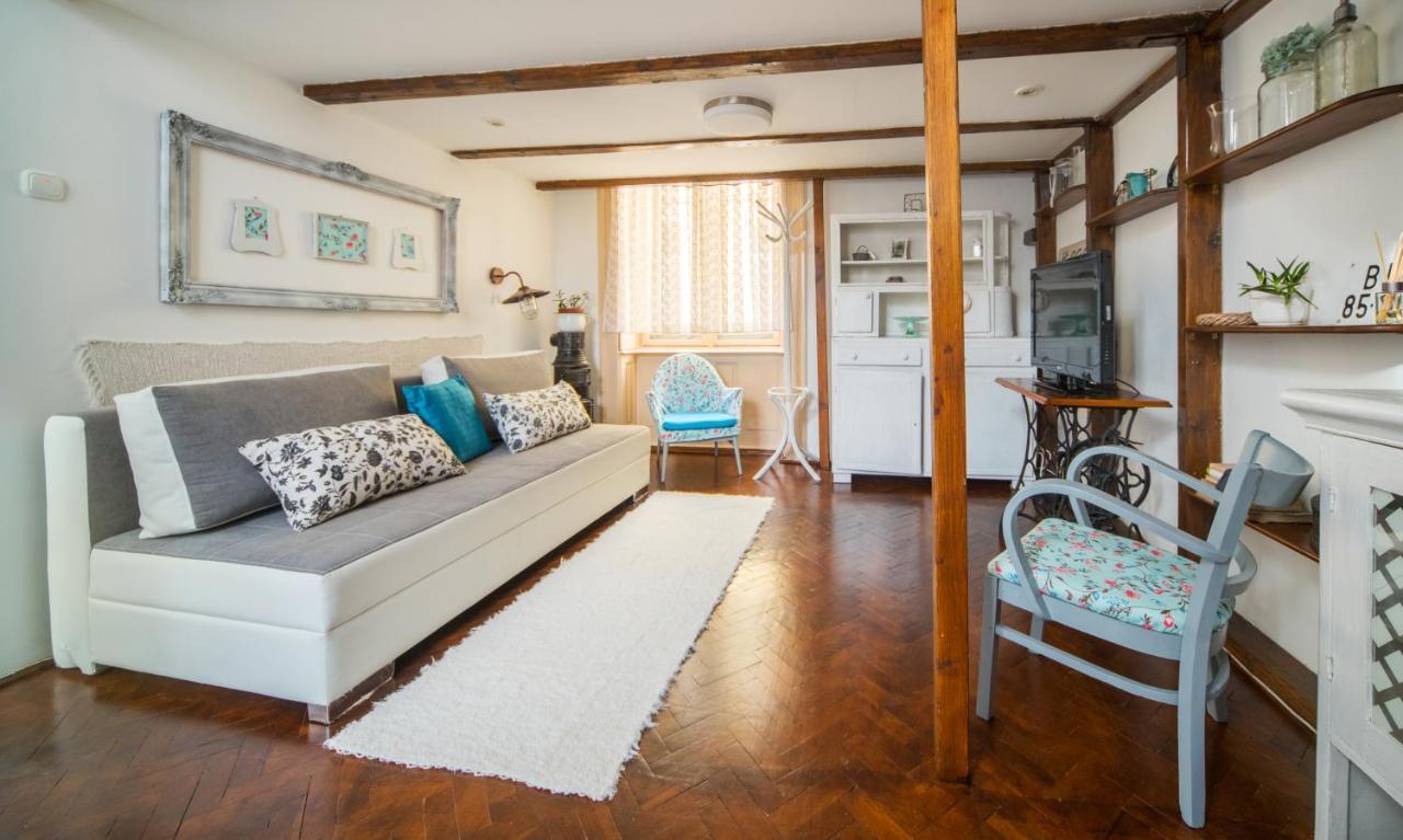 Agria Vintage Apartman Eger Ngoại thất bức ảnh